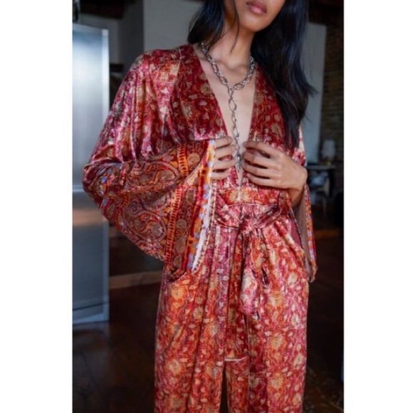SOLD✨FREE PEOPLE Harper Velvet Printed One Piece Sangria Wine Jumpsuit (Medium) - Picture 3 of 13